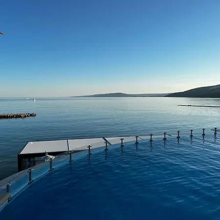 Perfect Sea And Pool View Marina *