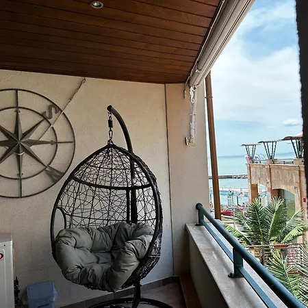 アパート Perfect Sea And Pool View Marina