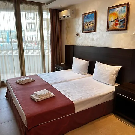 Perfect Sea And Pool View Marina Balchik